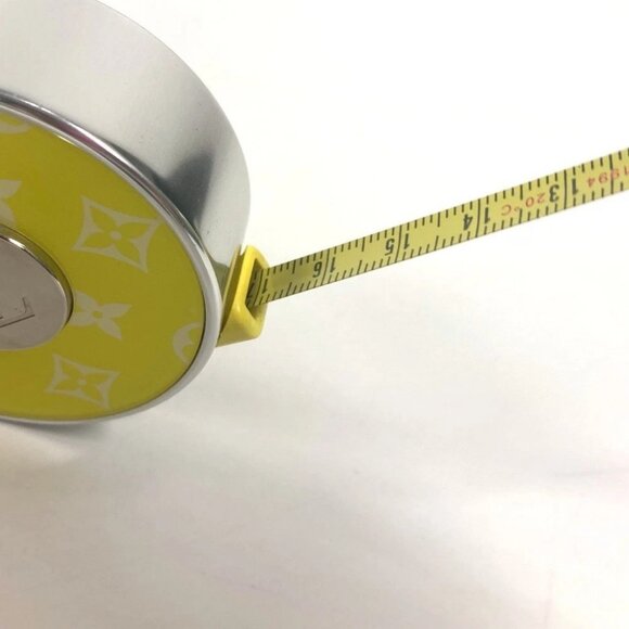 LOUIS VUITTON MP3111 Monogram Porte Cles Meter Meter Tape Measure Key Holder - Picture 8 of 11